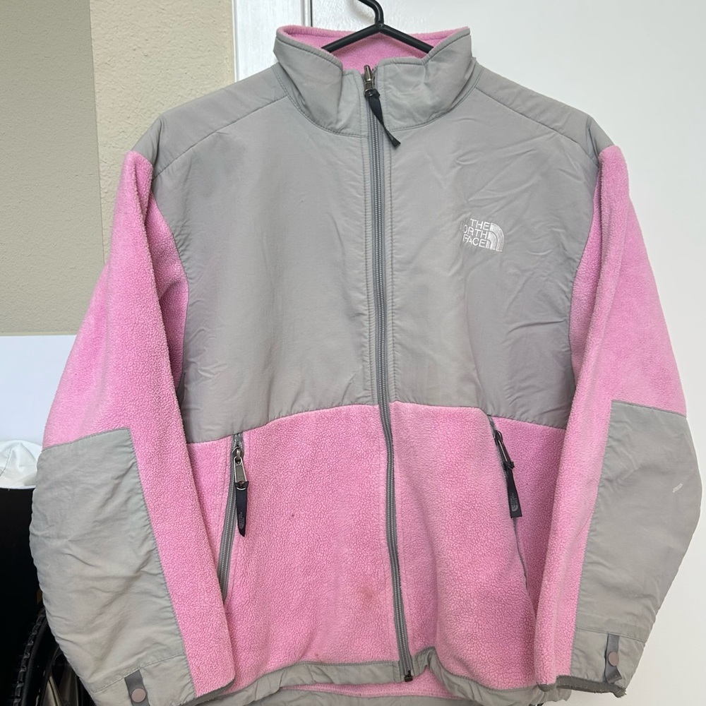 north face pink and gray zip-up fleece jacket